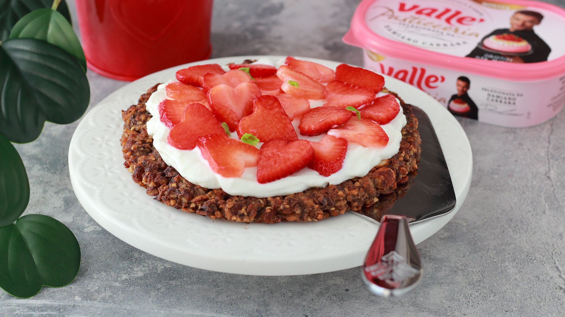 Torta granola con fragole e cioccolato Vallé Italia
